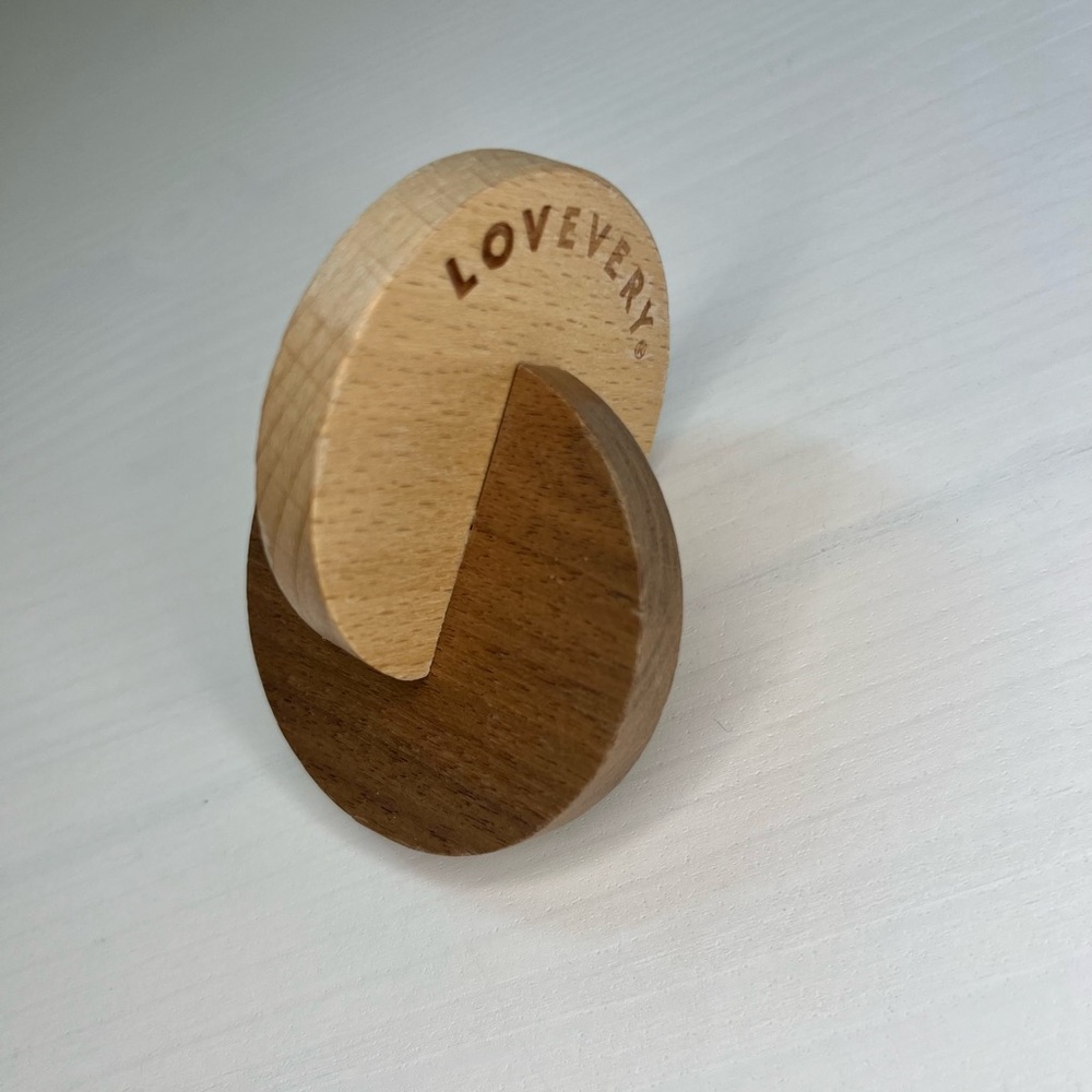 Lovevery Wooden Montessori Hand to Hand Discs Months 3,  4 - Picture 5 of 5